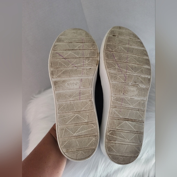 Dr Scholl's Women Black Slip-On Sneakers, Size 6.5 - Picture 7 of 7